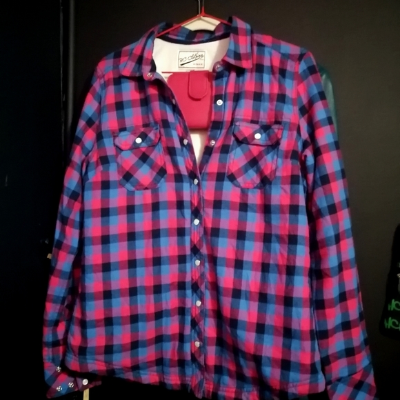 Long sleeve shirt with Small Wallet - Picture 2 of 2